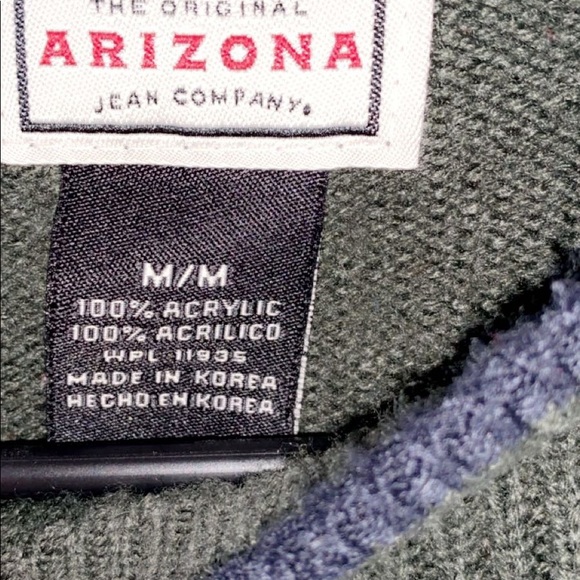 cute vintage sweater with semi turtleneck - Picture 2 of 4